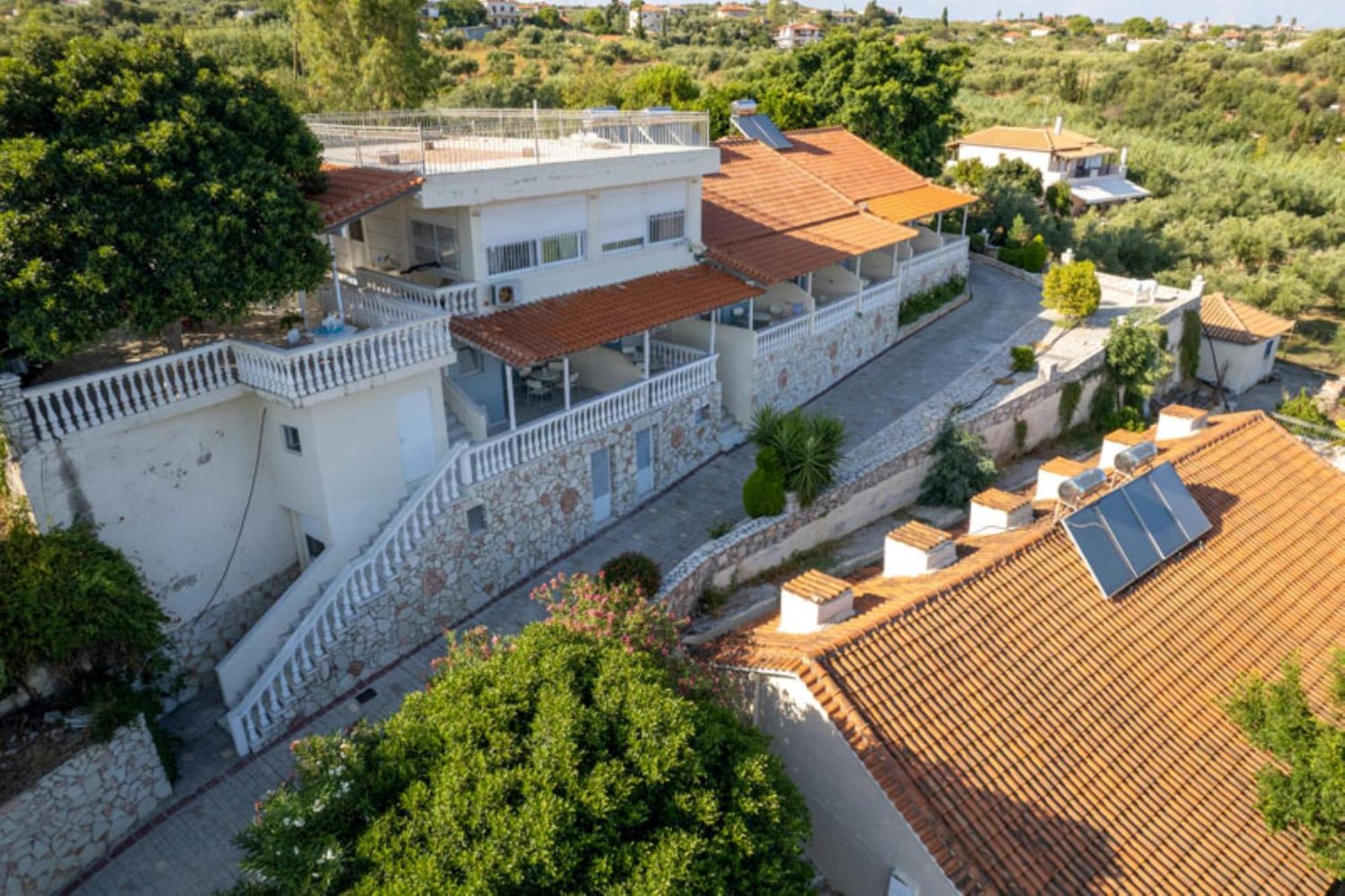 Готель Pansion Koroni L'Antic Екстер'єр фото