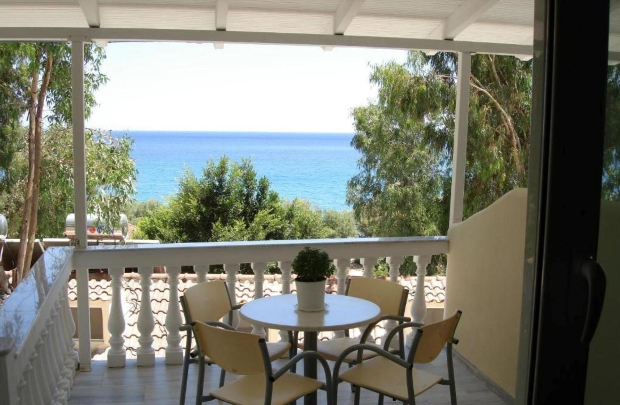 Готель Pansion Koroni L'Antic Екстер'єр фото