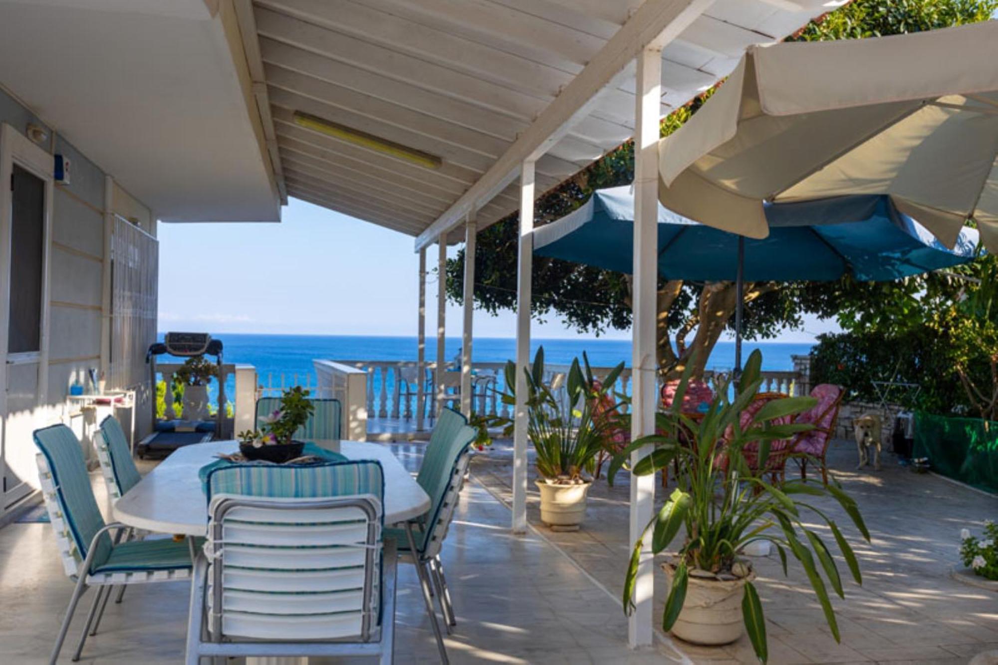 Готель Pansion Koroni L'Antic Екстер'єр фото