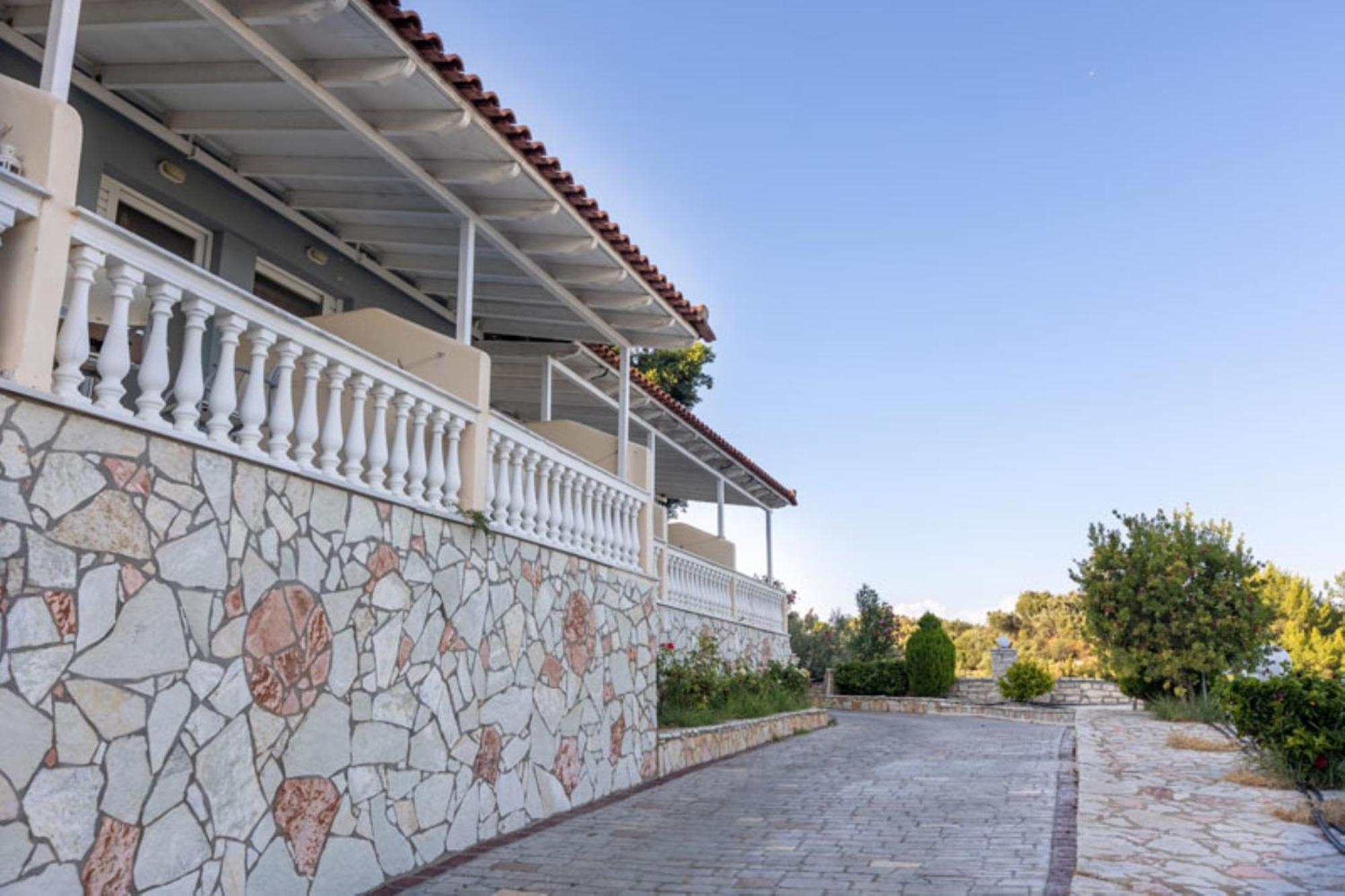 Готель Pansion Koroni L'Antic Екстер'єр фото