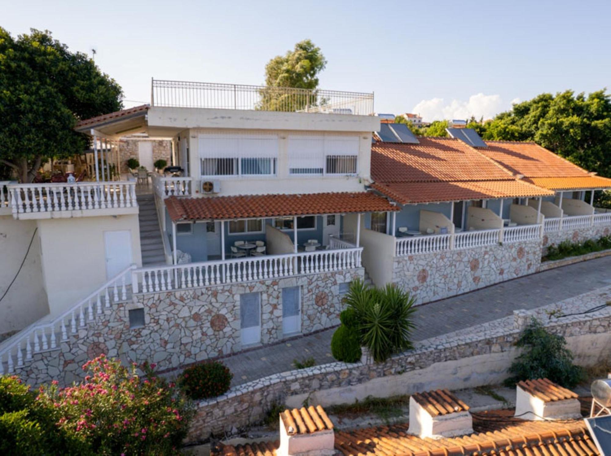 Готель Pansion Koroni L'Antic Екстер'єр фото